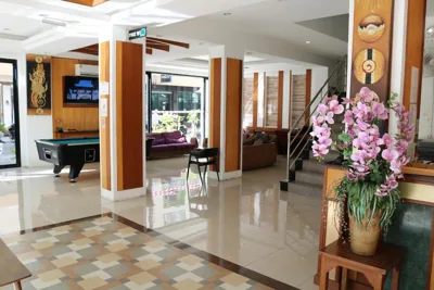 Diamond Crown Hotel – 照片 6